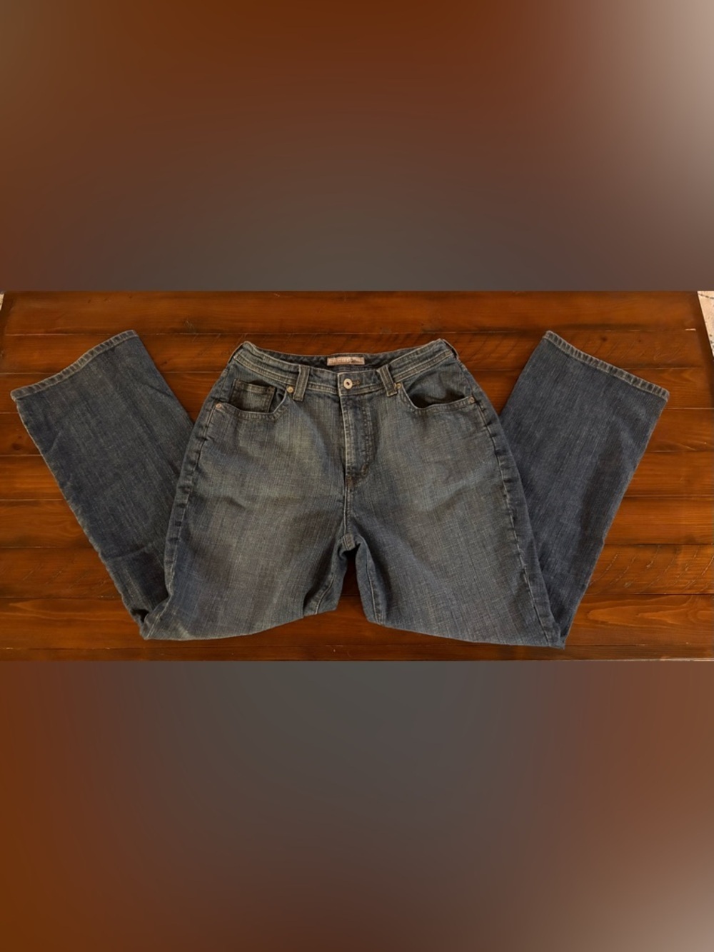 Chico's 1.5 Short Platinum Denim Jeans in Faded Blue, Sz 8-10, no gap waistband - Picture 9 of 9
